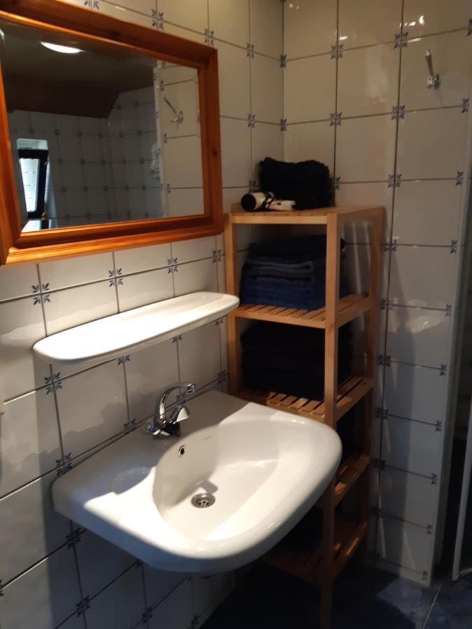 Bed & Breakfast “ Gastvrij Onthaal “ Een-West Zewnętrze zdjęcie