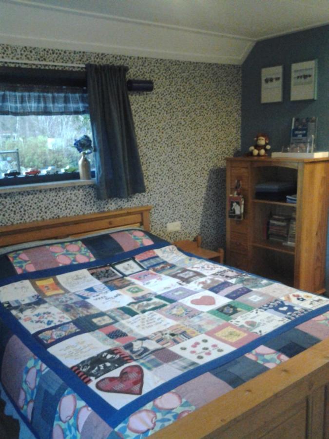 Bed & Breakfast “ Gastvrij Onthaal “ Een-West Zewnętrze zdjęcie