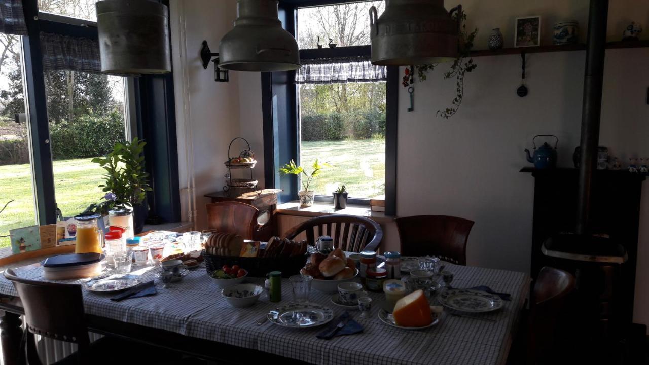 Bed & Breakfast “ Gastvrij Onthaal “ Een-West Zewnętrze zdjęcie